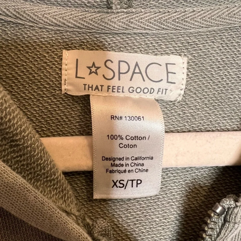 L*SPACE Stay Cool‎ Hooded Romper. Size XS